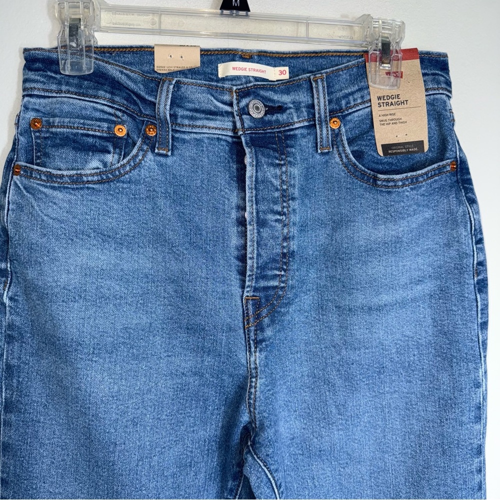 Levi's High Rise Wedgie Straight Jeans-Medium Blue-Womens Size 30W 28L-NWT - Picture 3 of 9